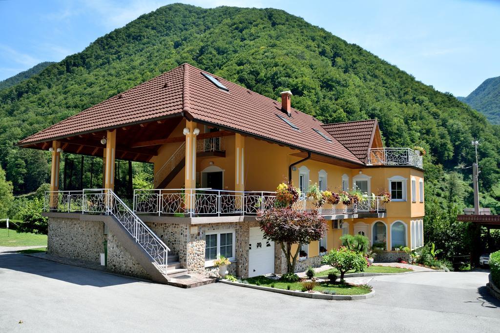 Apartment Sotocje Dolenja Trebusa ภายนอก รูปภาพ