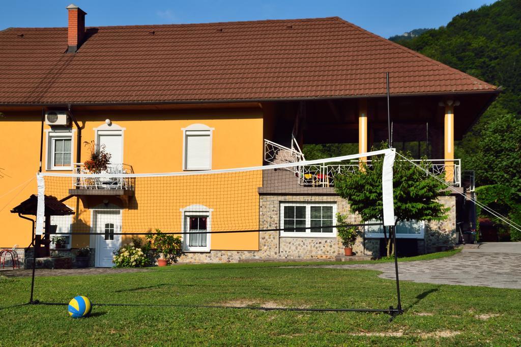 Apartment Sotocje Dolenja Trebusa ภายนอก รูปภาพ