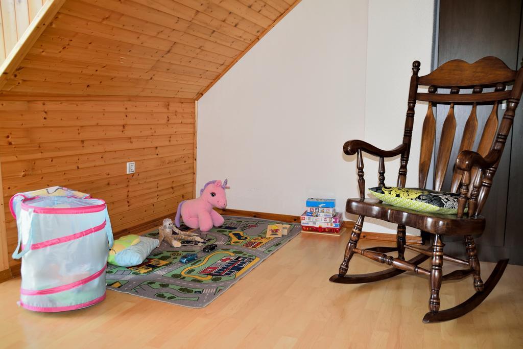 Apartment Sotocje Dolenja Trebusa ภายนอก รูปภาพ