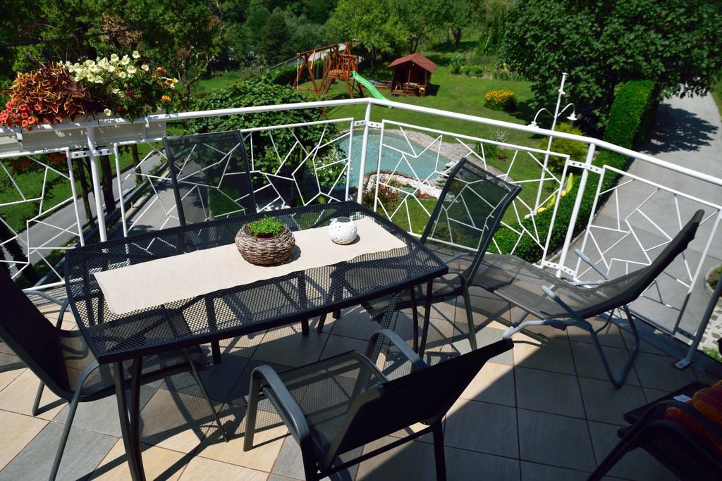 Apartment Sotocje Dolenja Trebusa ภายนอก รูปภาพ